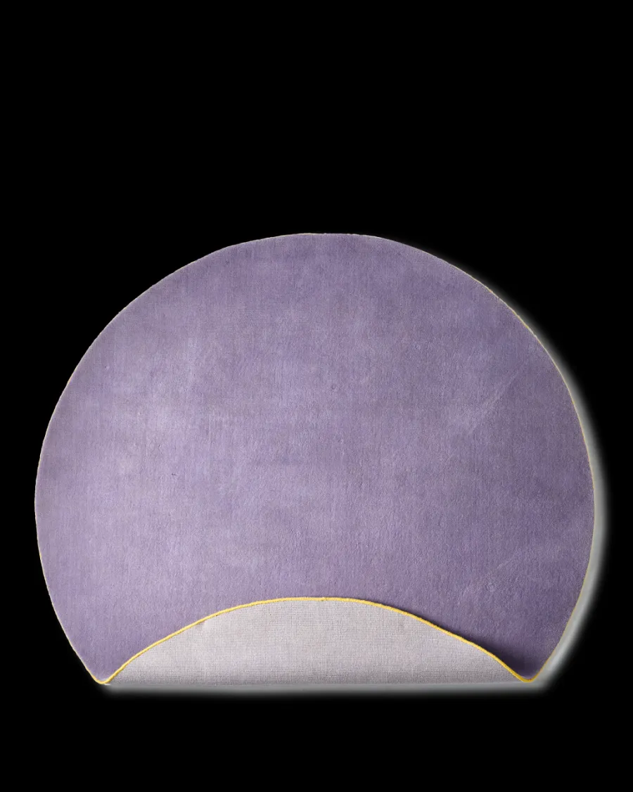 New Polspotten Outline Rug - Round lilac